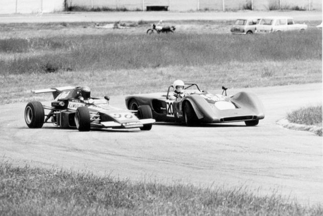 Mike Tyrell & Alec Poole Sideways at Bushy Park